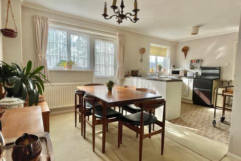 114 Lucy Avenue, Folkestone, CT19 5TN