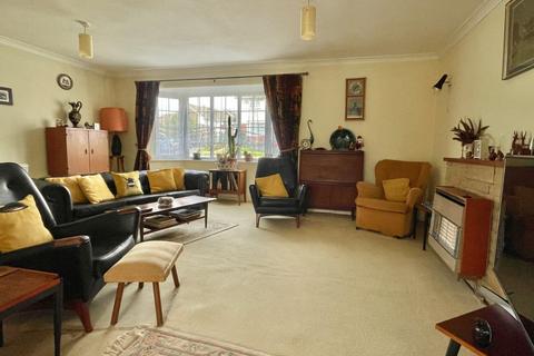 114 Lucy Avenue, Folkestone, CT19 5TN