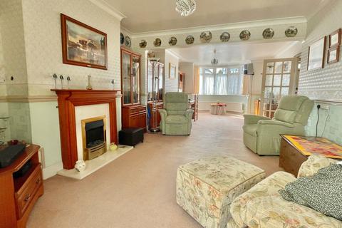 262 Dover Road, Folkestone, CT19 6NS