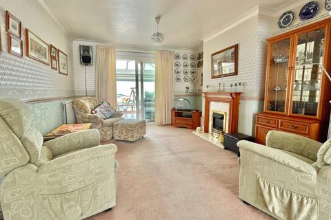 262 Dover Road, Folkestone, CT19 6NS