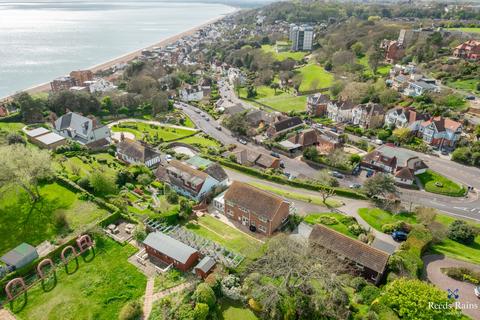 4 bedroom detached house for sale, Radnor Cliff Crescent, Kent CT20