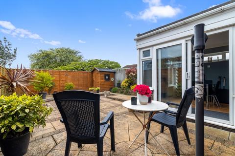 104 Lynwood, Folkestone, CT19 5DD