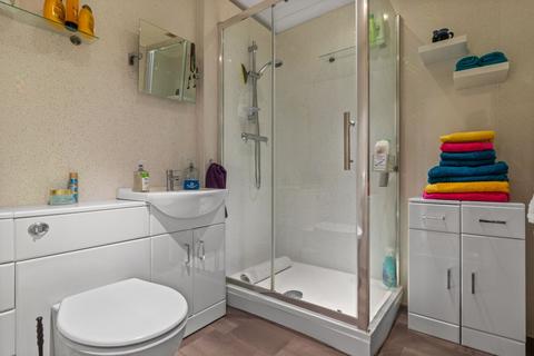 104 Lynwood, Folkestone, CT19 5DD