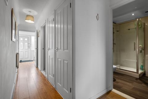 104 Lynwood, Folkestone, CT19 5DD