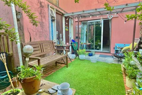 51a Broadmead Road, Folkestone, CT19 5AN