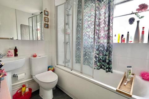 51a Broadmead Road, Folkestone, CT19 5AN
