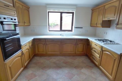 6 Old Mead, Folkestone, CT19 5UR