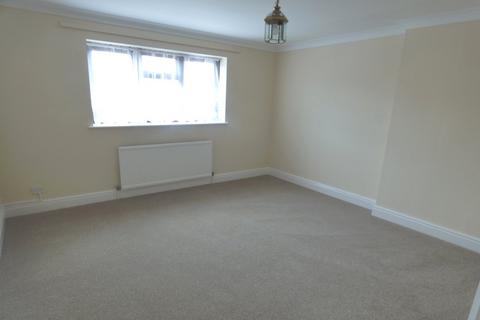 6 Old Mead, Folkestone, CT19 5UR