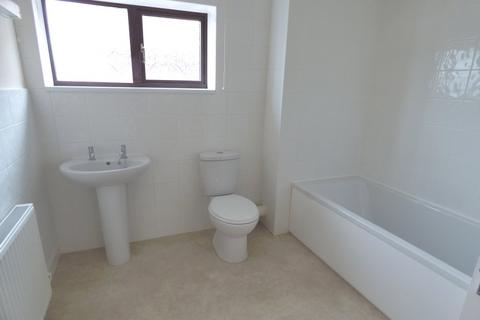 6 Old Mead, Folkestone, CT19 5UR