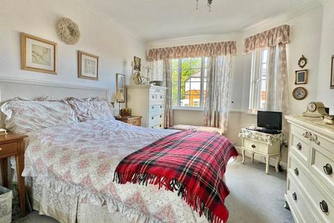 9 Chichester Road, Sandgate, Folkestone, CT20 3BN