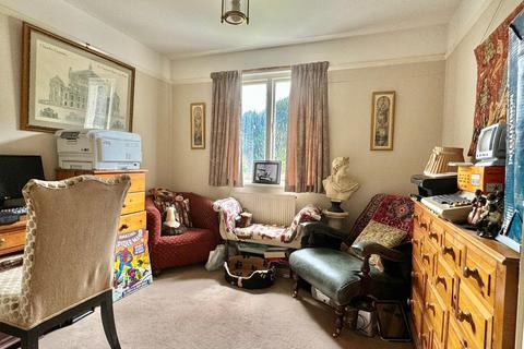 9 Chichester Road, Sandgate, Folkestone, CT20 3BN