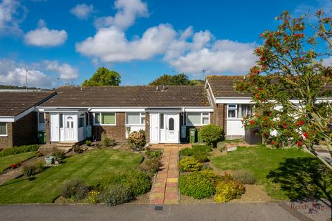 90 Lynwood, Folkestone, CT19 5DD