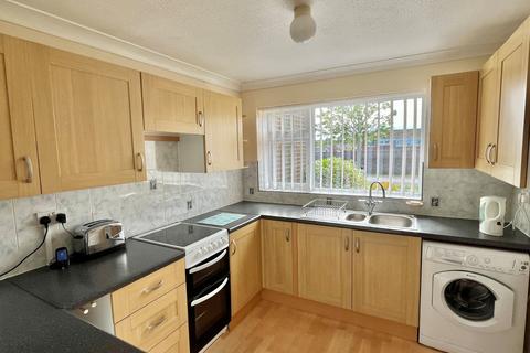 90 Lynwood, Folkestone, CT19 5DD