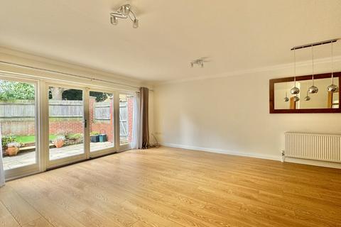 4 bedroom end of terrace house for sale, Shorncliffe Road, Kent CT20