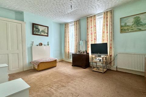 40 Linden Crescent, Folkestone, CT19 5SB