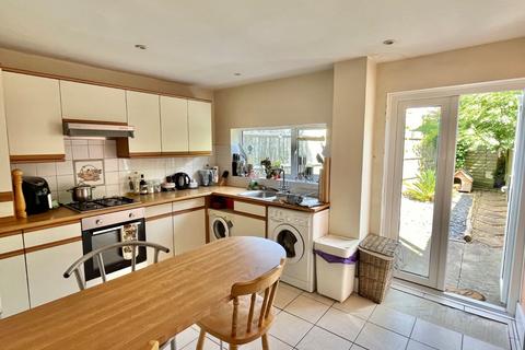 22 Burrow Road, Folkestone, CT19 6DH