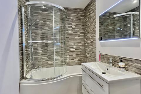 22 Burrow Road, Folkestone, CT19 6DH