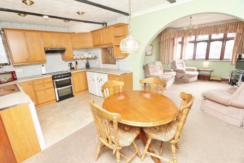 3 Sheila Close, Romford, RM5 2PA
