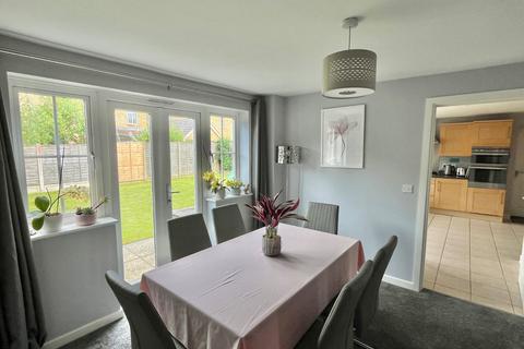 4 Collard Place, Hawkinge, Folkestone, CT18 7TY