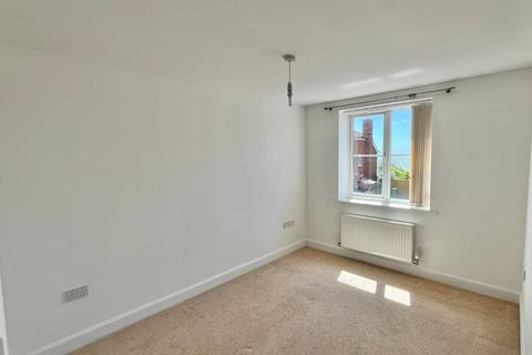 33 Lower Corniche, Hythe, CT21 5TP