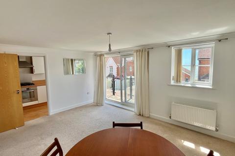 33 Lower Corniche, Hythe, CT21 5TP