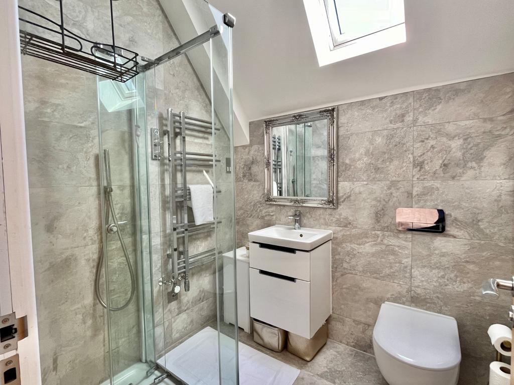 En-Suite Shower