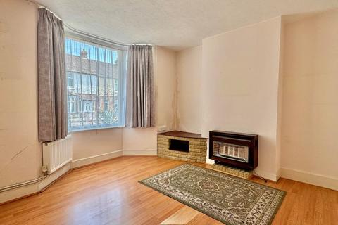 57 Garden Road, Folkestone, CT19 5RA