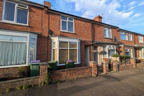 2 bedroom terraced house to rent, Whitby Road, Folkestone CT20