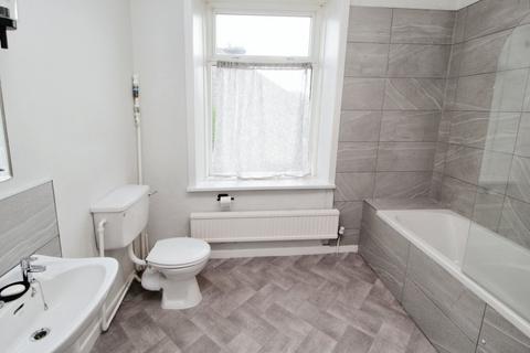 3 bedroom end of terrace house for sale, Duke Street, Derbyshire SK13