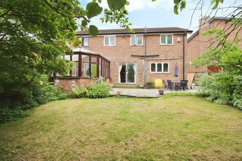 4 Beechwood, Glossop, SK13 6XS