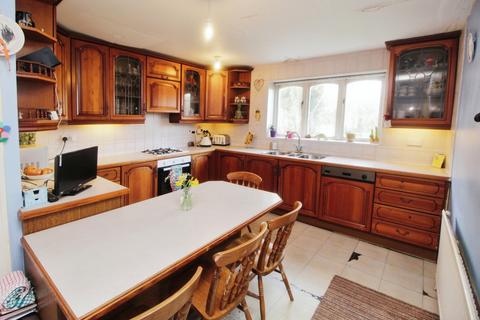 4 Beechwood, Glossop, SK13 6XS