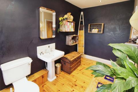 41 Bankbottom, Hadfield, Glossop, SK13 1BY