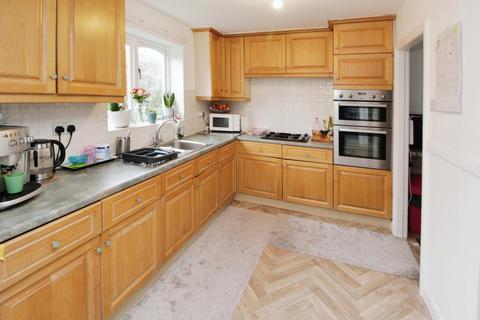 3 Beechwood, Glossop, SK13 6XS