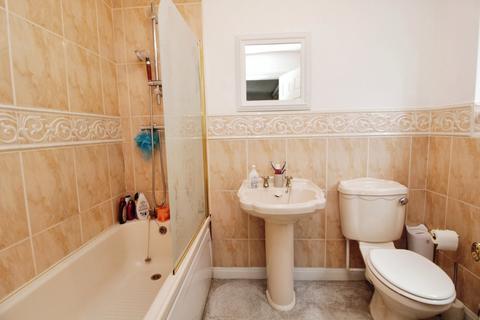3 Beechwood, Glossop, SK13 6XS