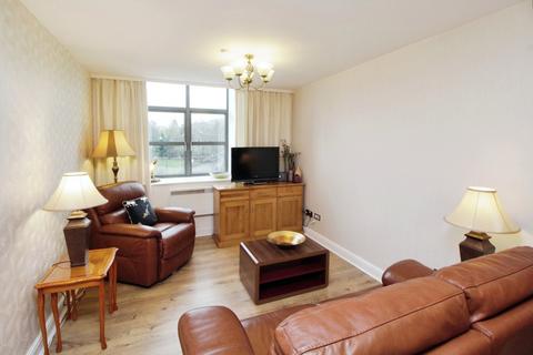 2 bedroom apartment for sale, Glossop Brook Road, Derbyshire SK13