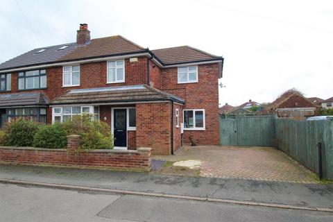 4 bedroom semi-detached house for sale, Summerfield Close, Grimsby DN37