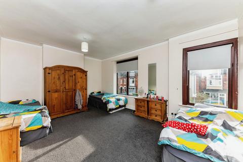 16 Manor Avenue, Grimsby, DN32 0QR