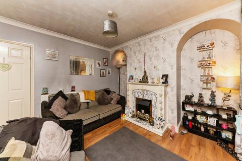 72 Spring Bank, Grimsby, DN34 4DB