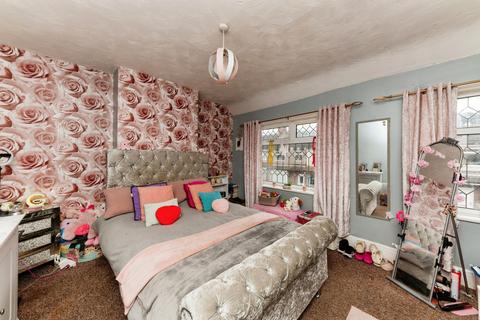 72 Spring Bank, Grimsby, DN34 4DB