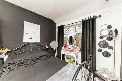 72 Spring Bank, Grimsby, DN34 4DB