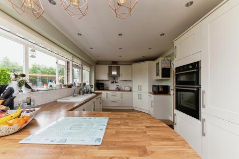 37 Harneis Crescent, Laceby, Grimsby, DN37 7BA
