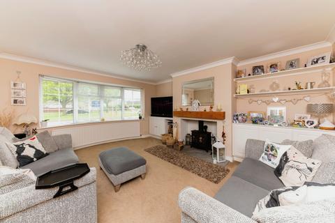 37 Harneis Crescent, Laceby, Grimsby, DN37 7BA