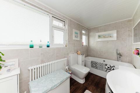 37 Harneis Crescent, Laceby, Grimsby, DN37 7BA