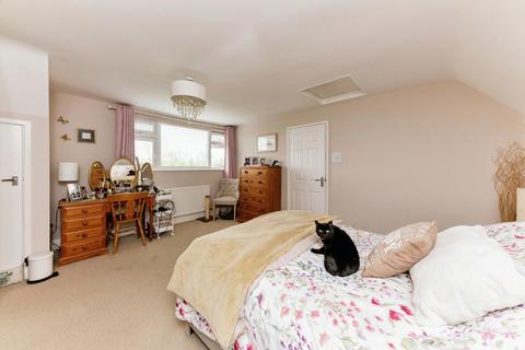 37 Harneis Crescent, Laceby, Grimsby, DN37 7BA