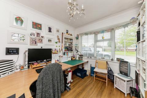 37 Harneis Crescent, Laceby, Grimsby, DN37 7BA