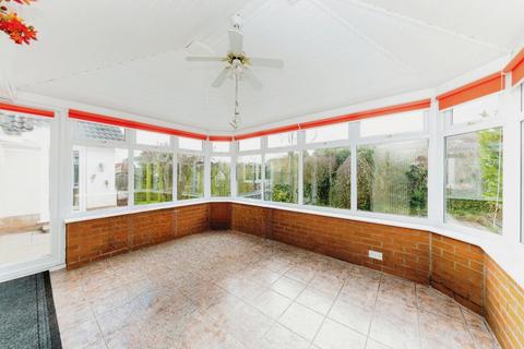 3 bedroom bungalow for sale, St. Annes Road, Grimsby DN41