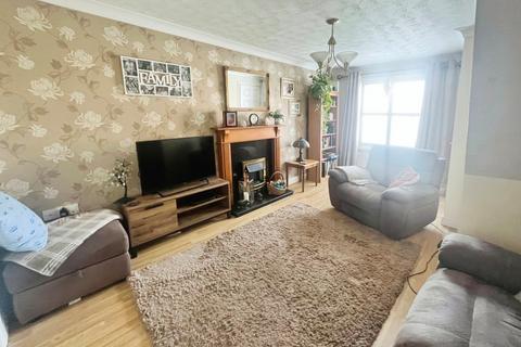 3 bedroom semi-detached house for sale, Aldred Gardens, Grimsby DN33