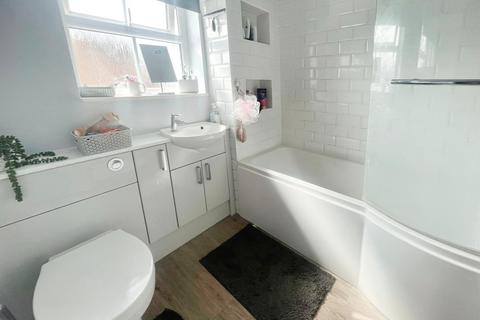 12 Aldred Gardens, Scartho Top, Grimsby, DN33 3SD
