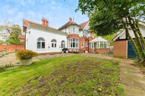 8 Park Drive, Grimsby, DN32 0EE