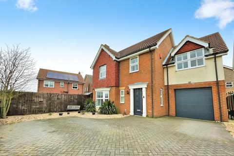 4 bedroom detached house for sale, Owmby Close, Lincolnshire DN40